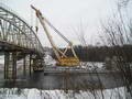 Демонтаж моста секциями весом по 100 тонн